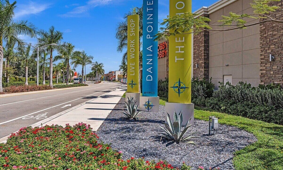Photo of Outdoor in Royal Poinciana