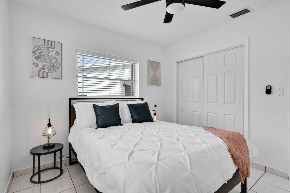 Photo of Bedroom in Boulevard Heights