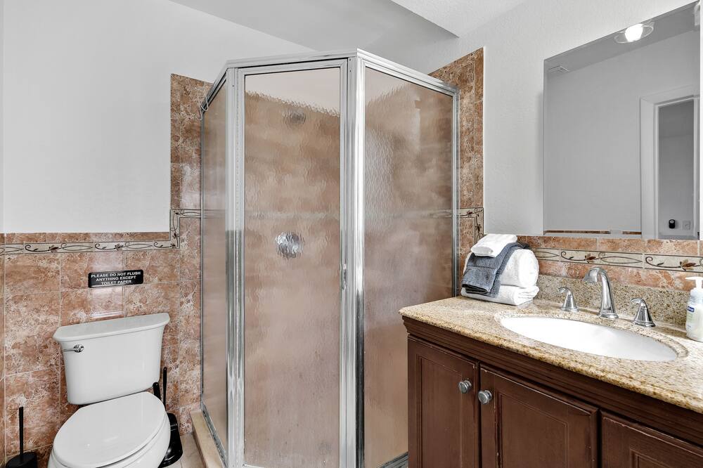 Photo of Bathroom in Boulevard Heights