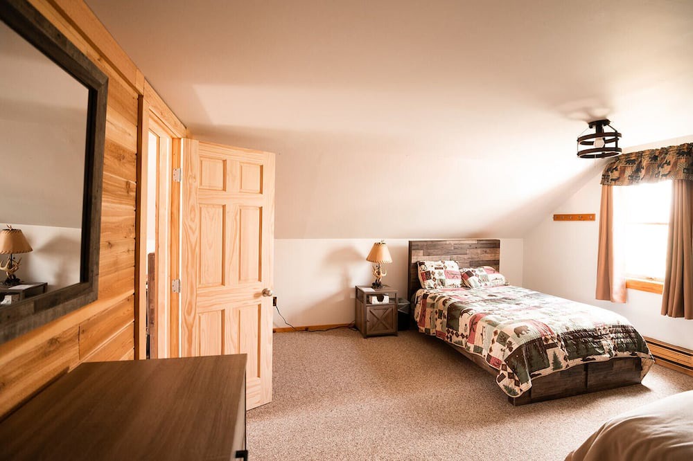 Photo of Bedroom in Indian Lake