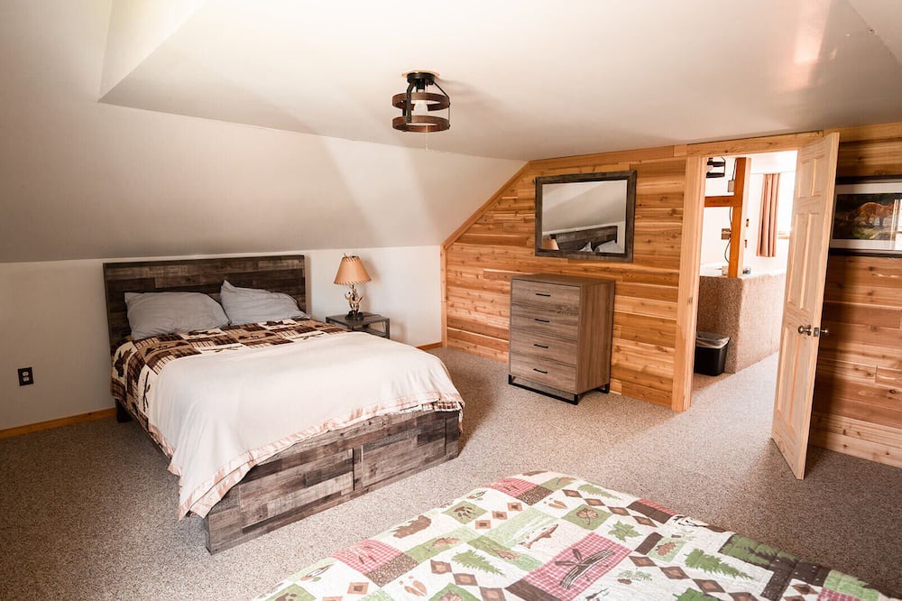 Photo of Bedroom in Indian Lake