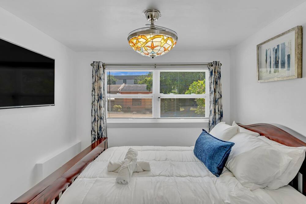 Photo of Bedroom in Driftwood