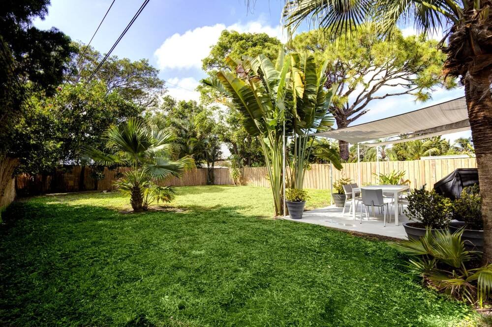 Photo of Others in Poinsettia Heights