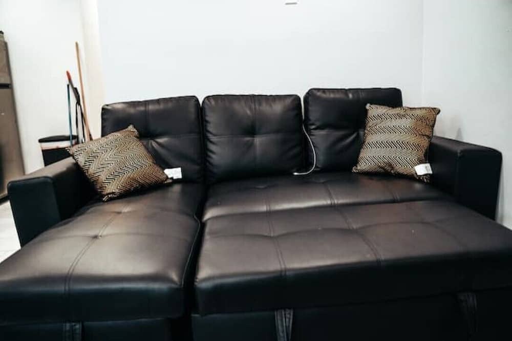 Photo of Livingroom in Flagler Village