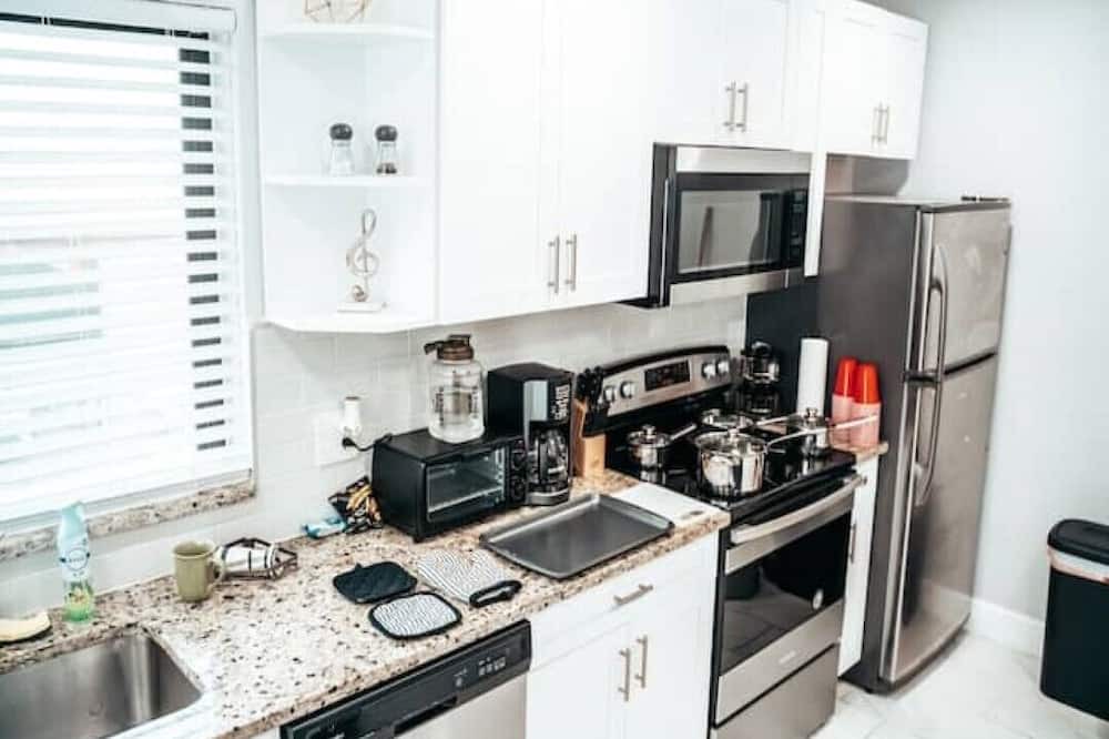 Photo of Kitchen in Flagler Village