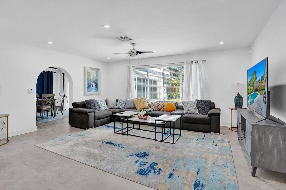 Photo of Livingroom in Plantation