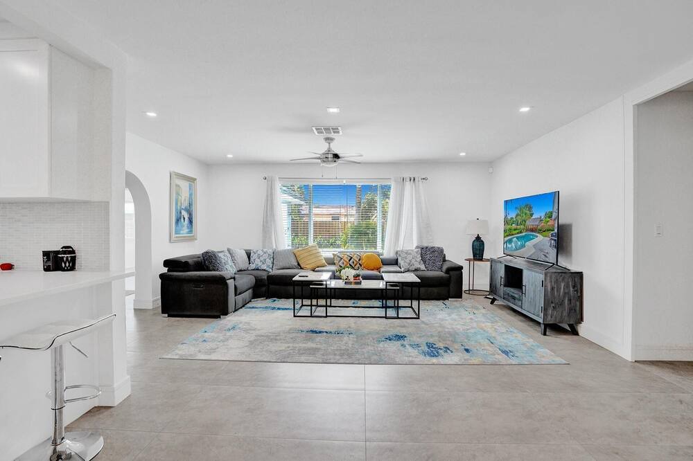 Photo of Livingroom in Plantation