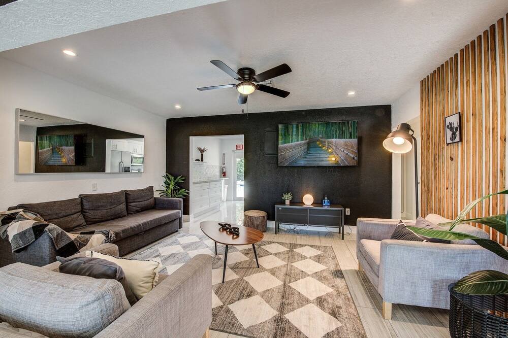 Photo of Livingroom in Royal Poinciana