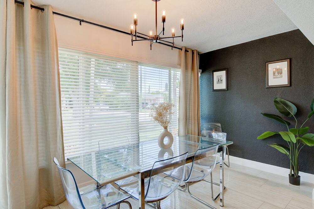 Photo of Kitchen in Royal Poinciana