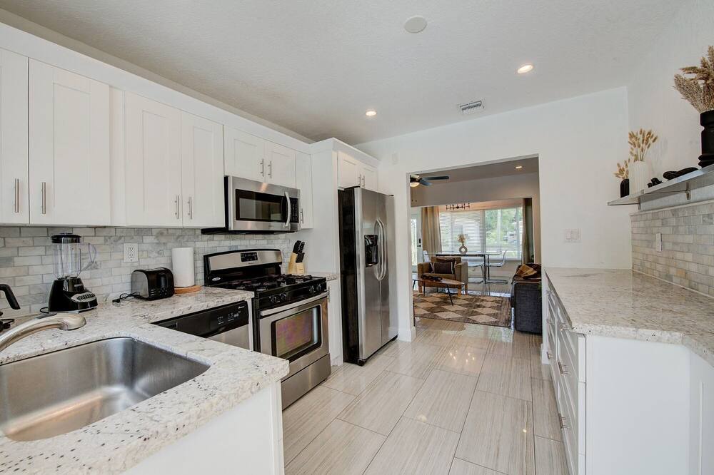 Photo of Kitchen in Royal Poinciana