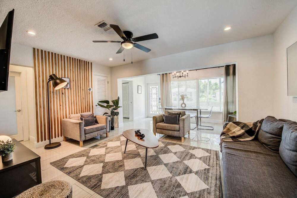Photo of Livingroom in Royal Poinciana