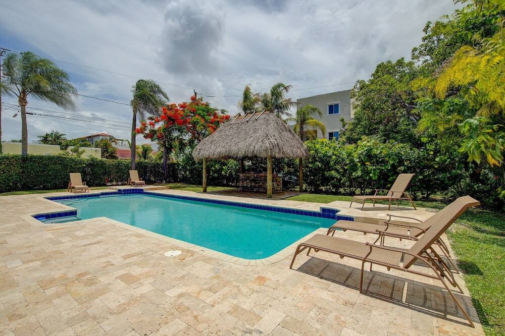 Photo of Outdoor in Royal Poinciana