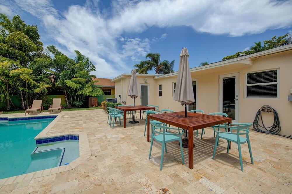 Photo of Outdoor in Royal Poinciana
