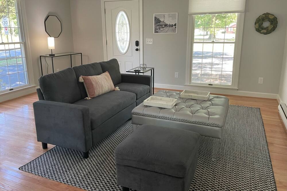 Photo of Livingroom in Easton