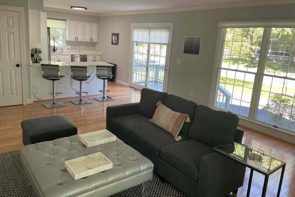 Photo of Livingroom in Easton