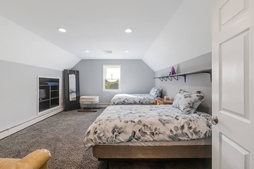 Photo of Bedroom in Newburgh