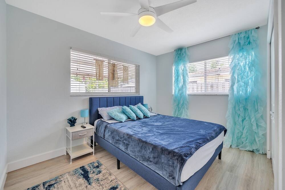 Photo of Bedroom in North Andrews Gardens