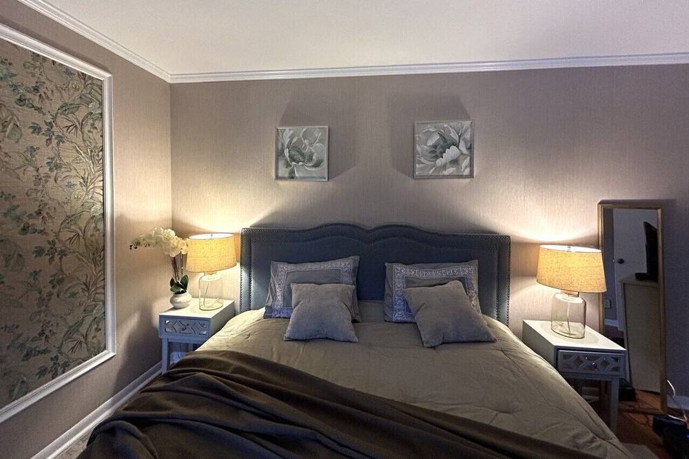 Photo of Bedroom in Deerfield Beach