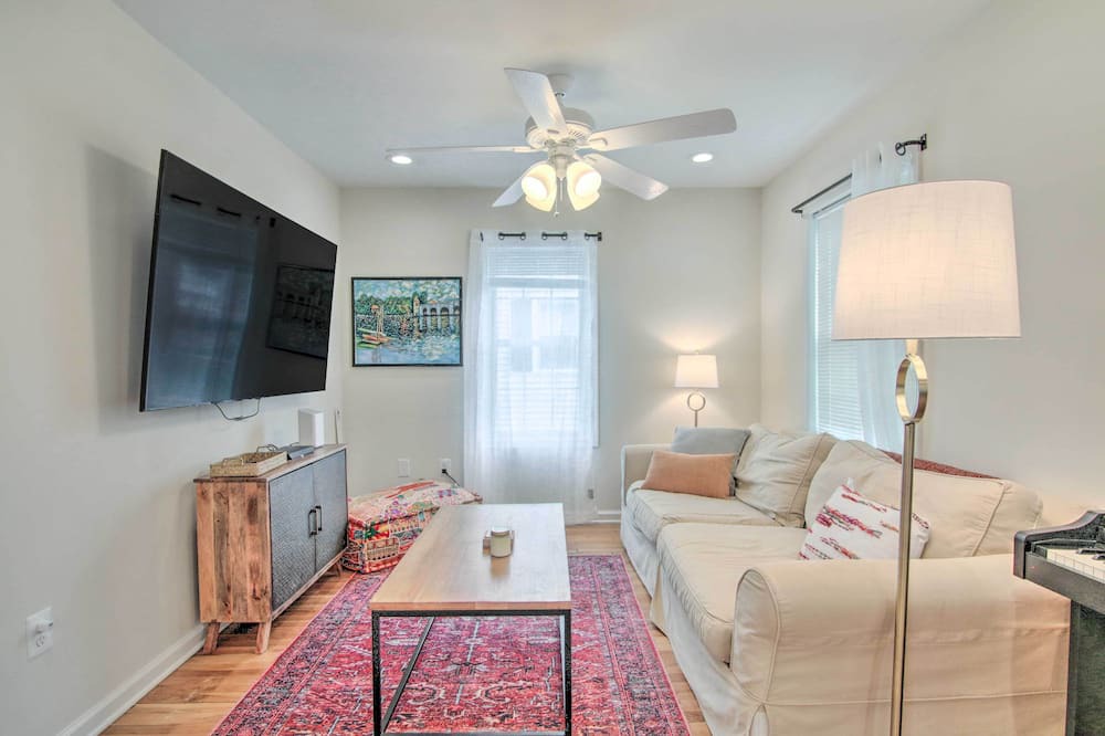 Photo of Livingroom in Cambridge