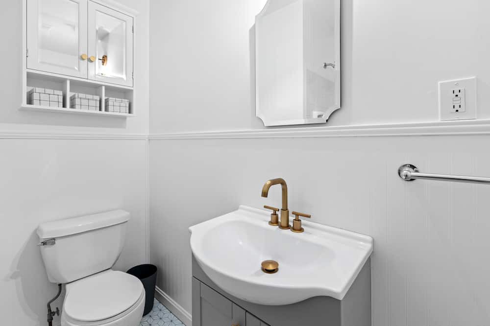 Photo of Bathroom in Del Haven