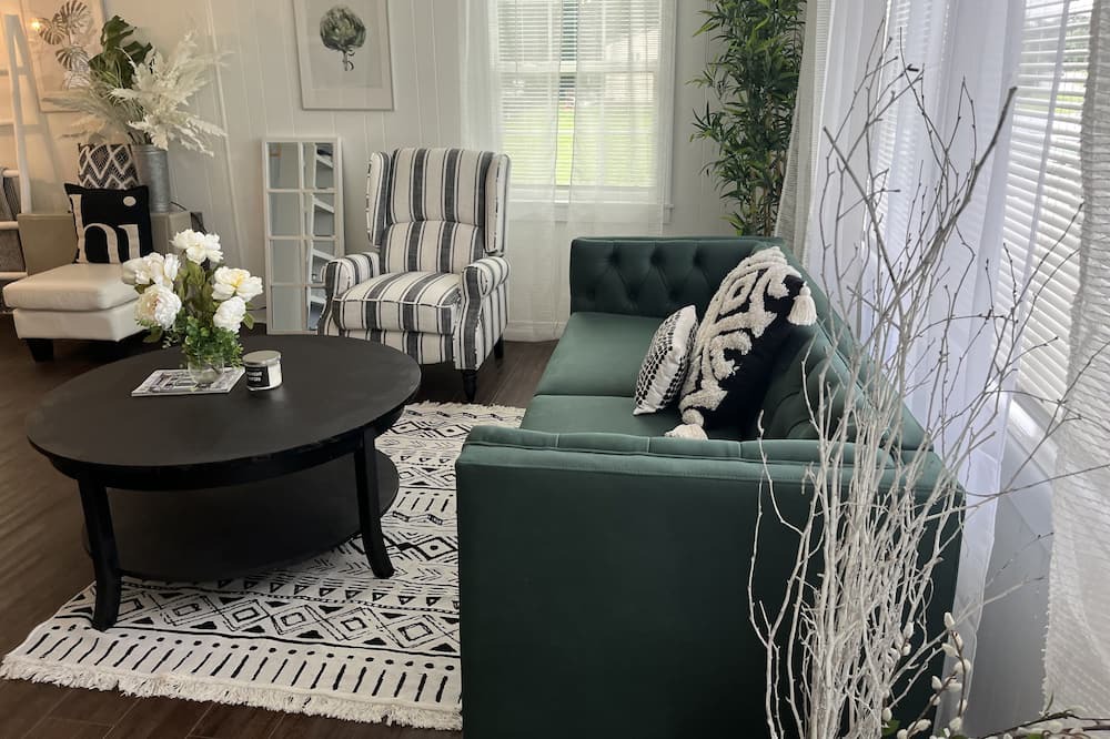 Photo of Livingroom in Temperanceville