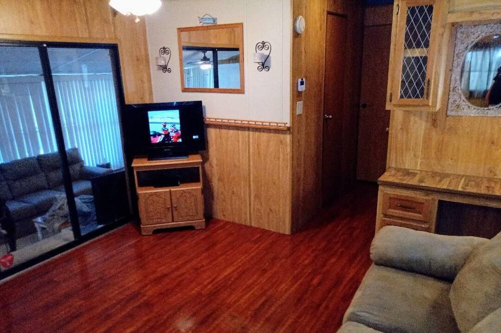 Photo of Livingroom in Woodbine