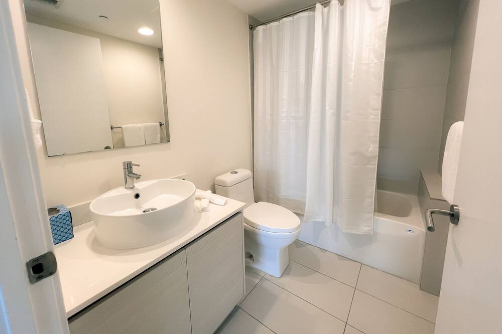 Photo of Bathroom in Hallandale Beach