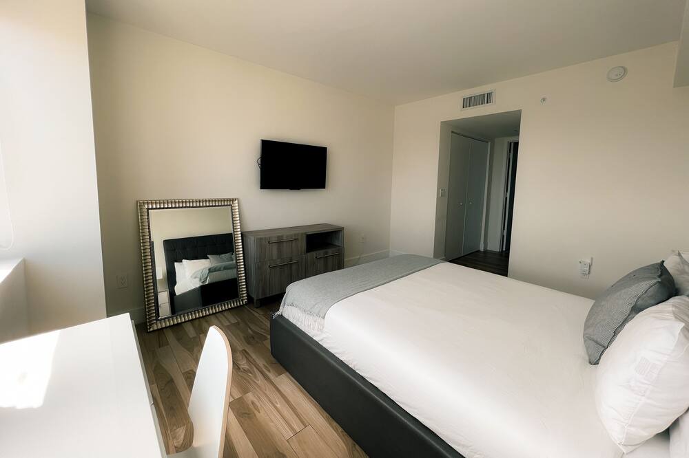 Photo of Bedroom in Hallandale Beach