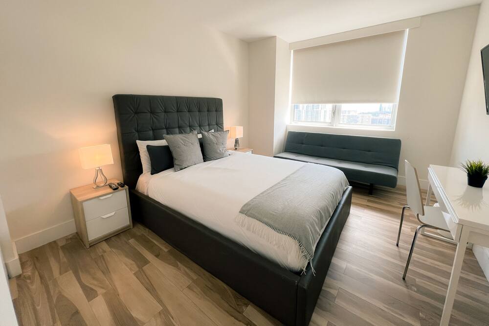 Photo of Bedroom in Hallandale Beach