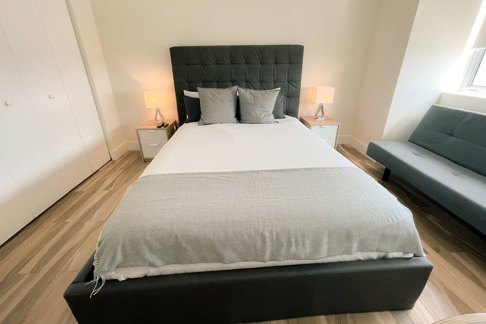 Photo of Bedroom in Hallandale Beach