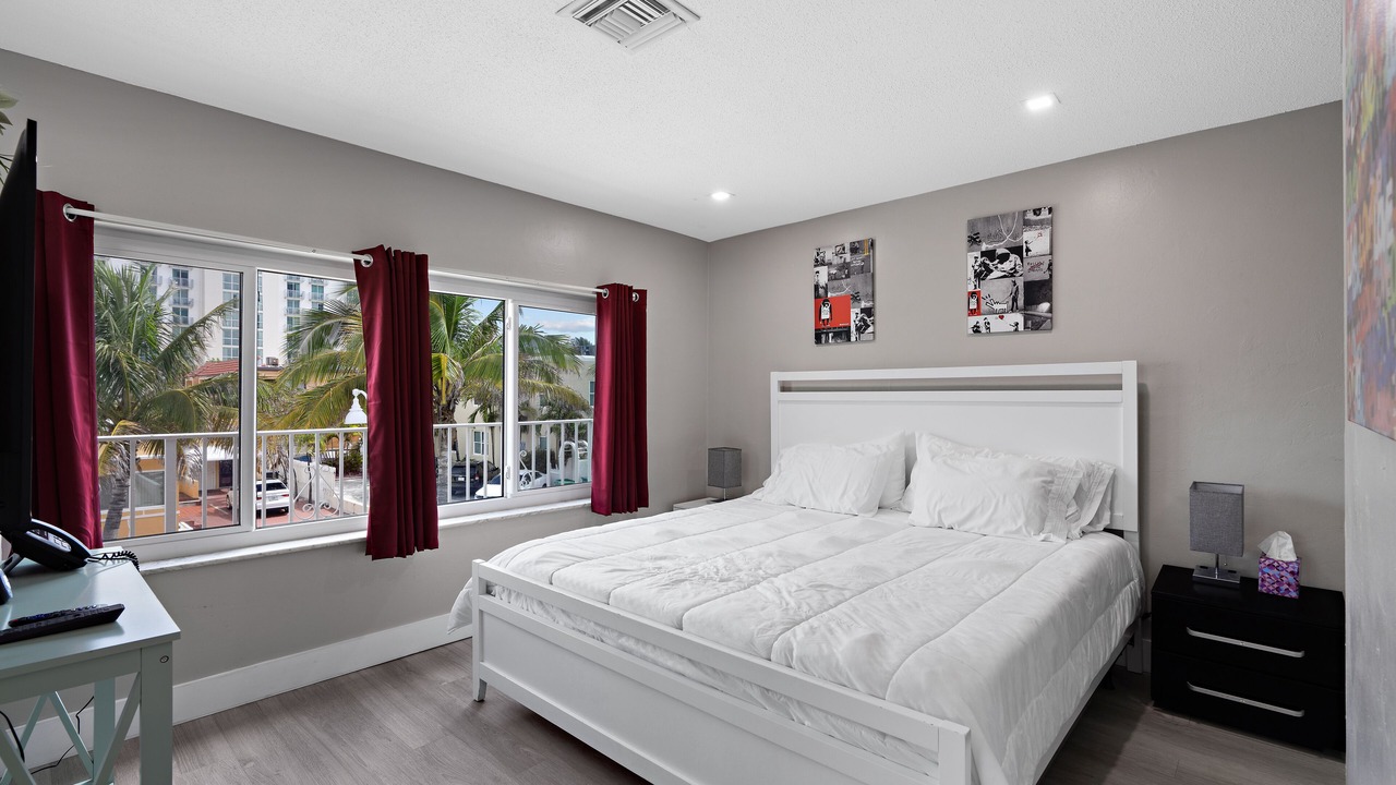 Photo of Bedroom in Hollywood
