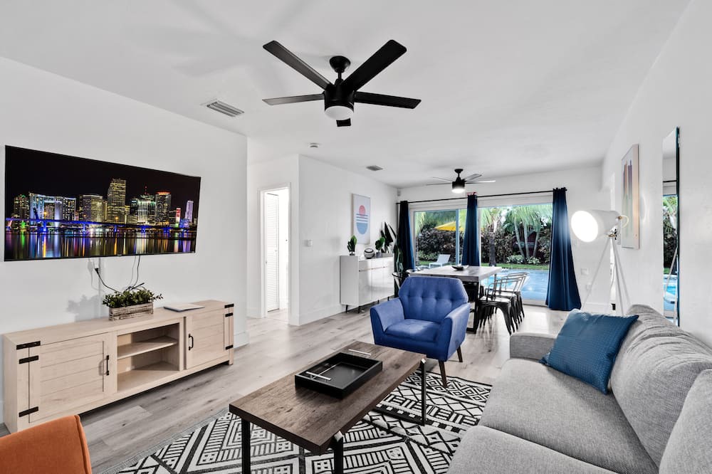 Photo of Livingroom in West Hollywood