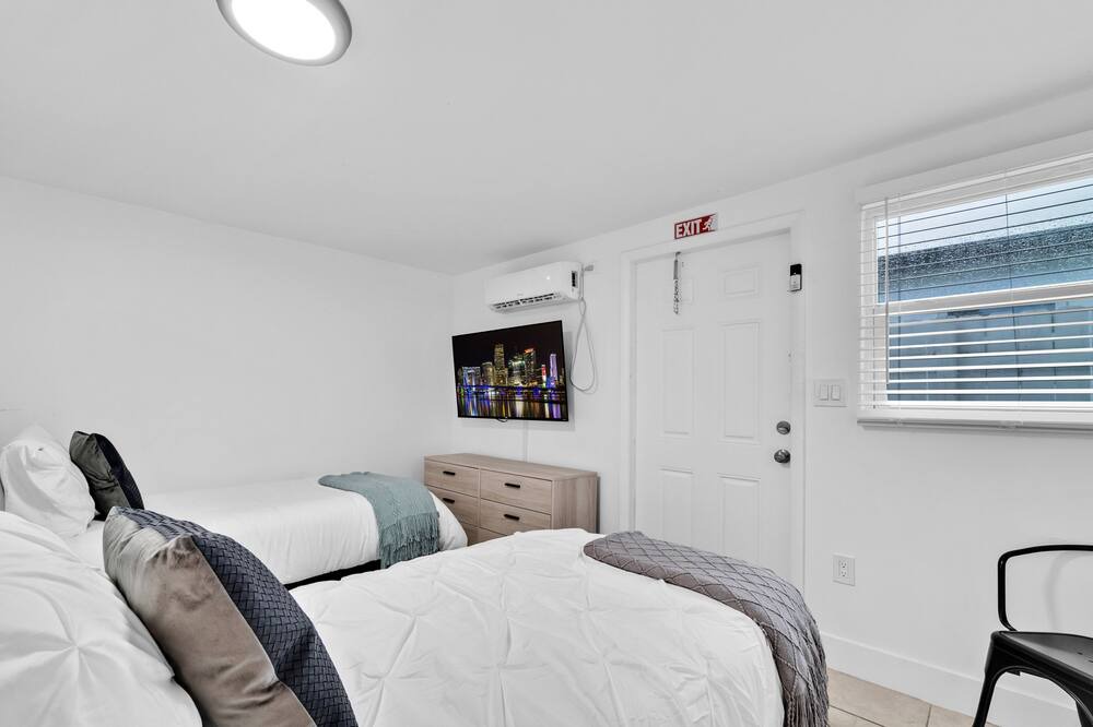 Photo of Bedroom in West Hollywood