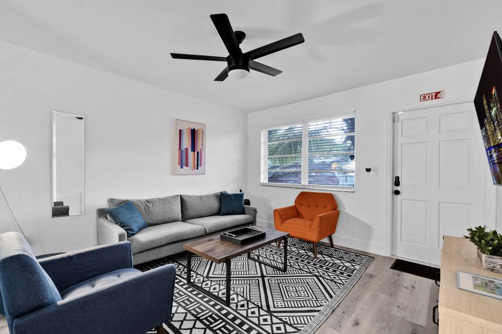 Photo of Livingroom in West Hollywood
