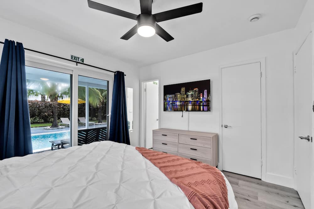 Photo of Bedroom in West Hollywood
