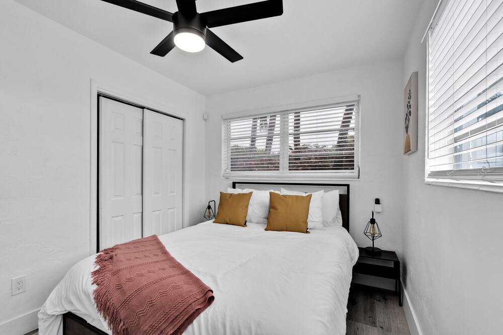 Photo of Bedroom in West Hollywood