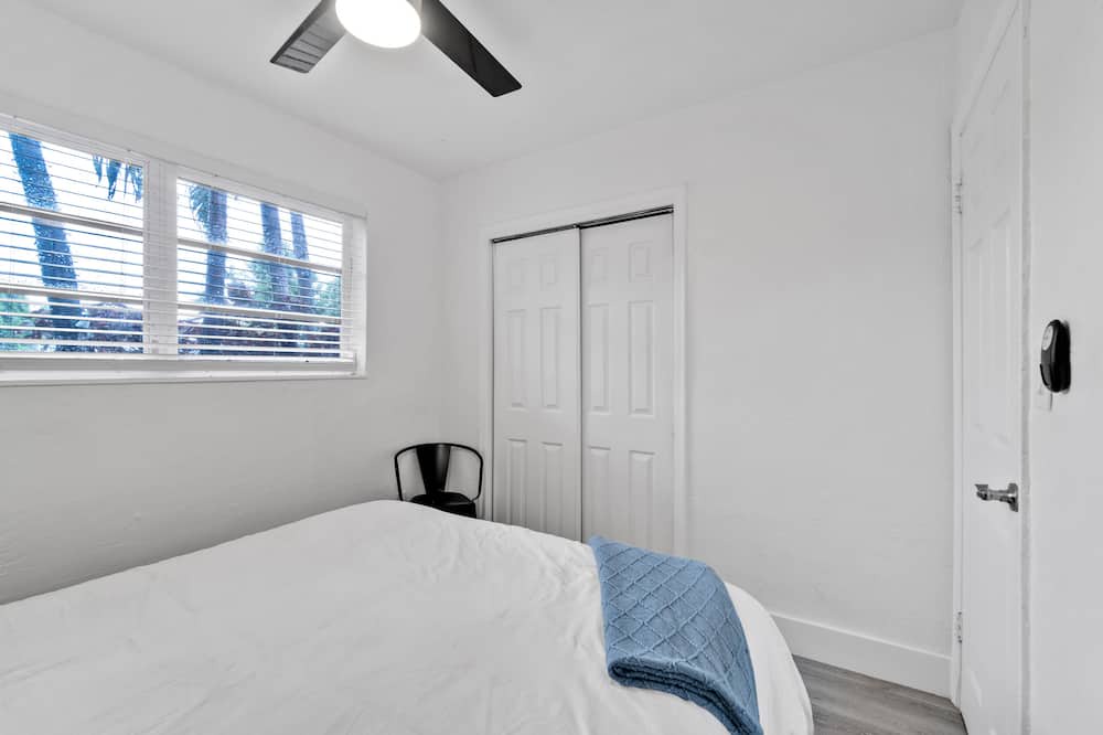 Photo of Bedroom in West Hollywood