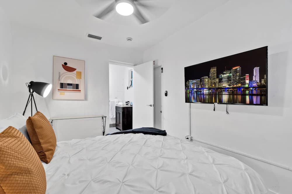 Photo of Bedroom in West Hollywood