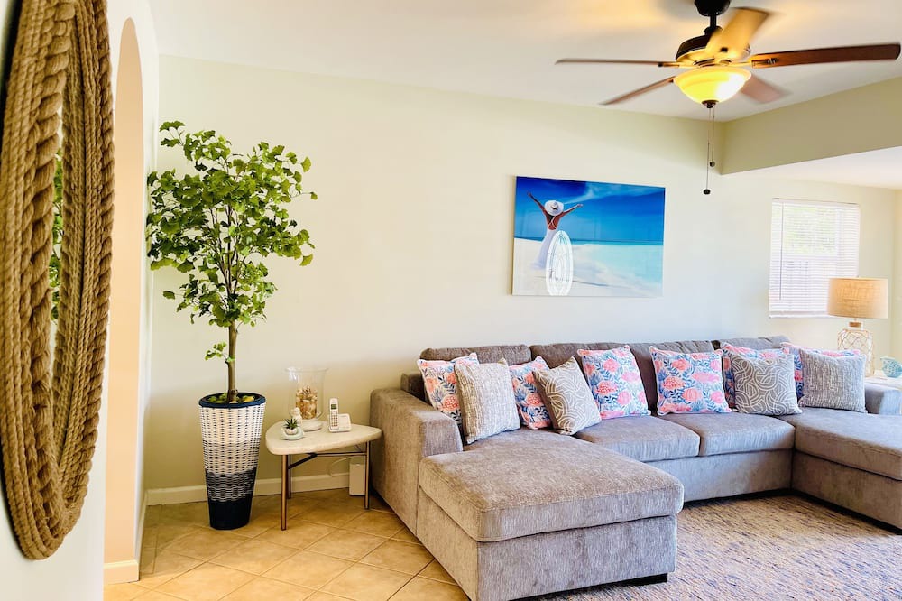 Photo of Livingroom in Tarpon River