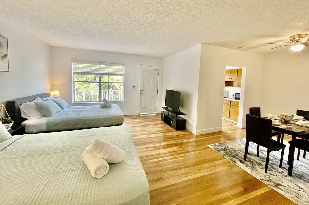 Photo of Bedroom in Bay Harbor Islands