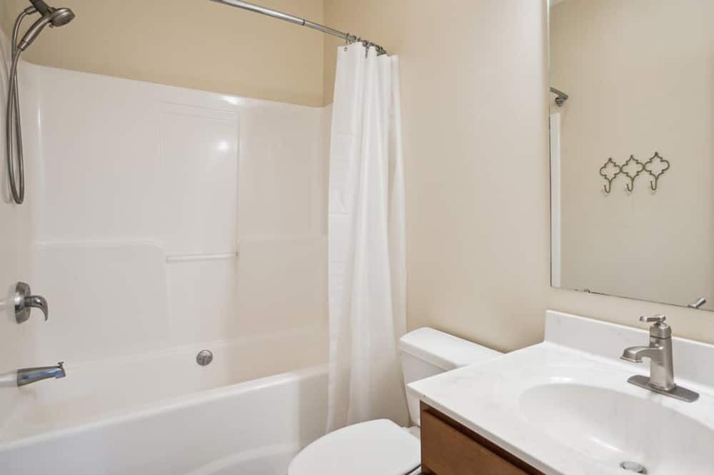 Photo of Bathroom in Woolford