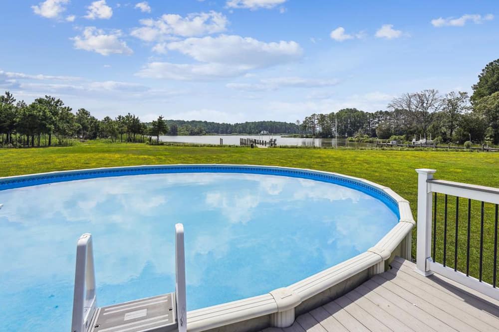 Photo of Outdoor in Woolford