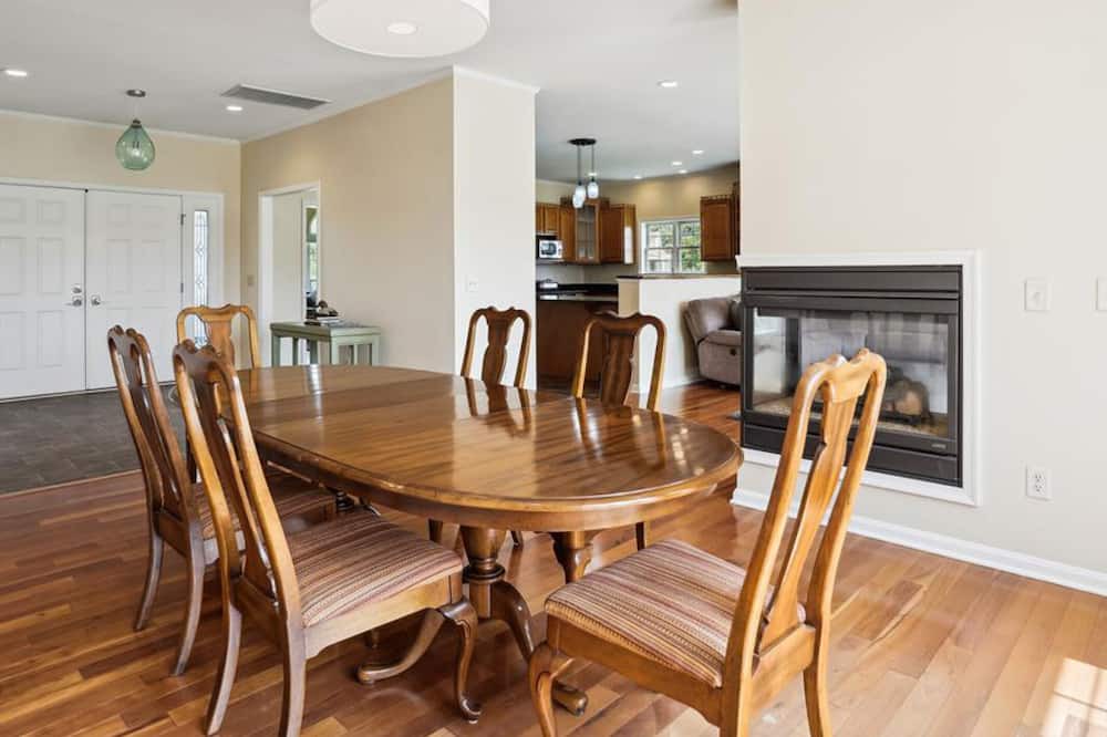 Photo of Livingroom in Woolford