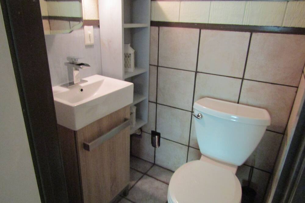 Photo of Bathroom in Lakewood