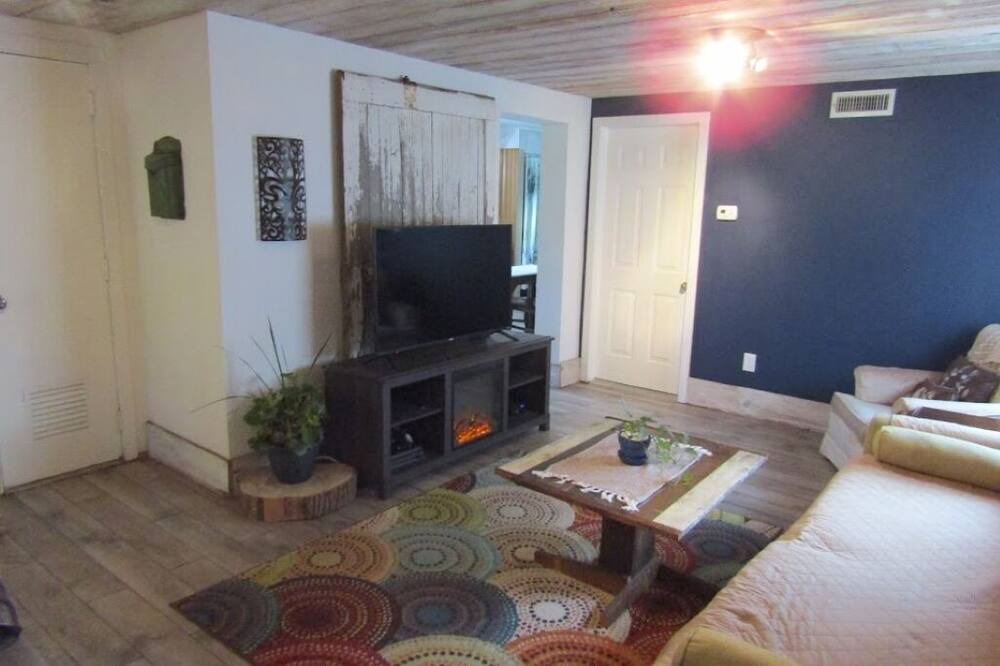Photo of Livingroom in Lakewood