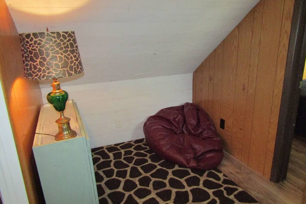 Photo of Bedroom in Lakewood