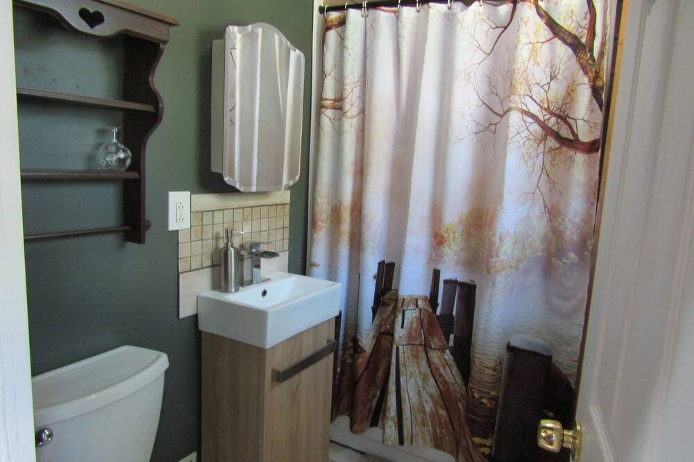 Photo of Bathroom in Lakewood