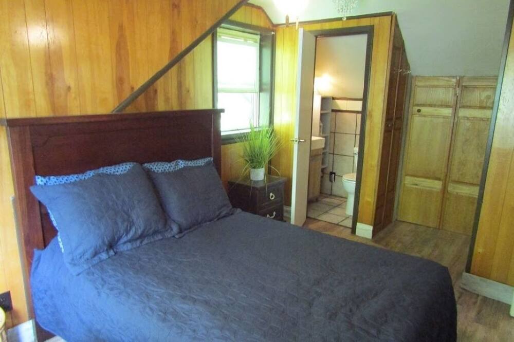 Photo of Bedroom in Lakewood
