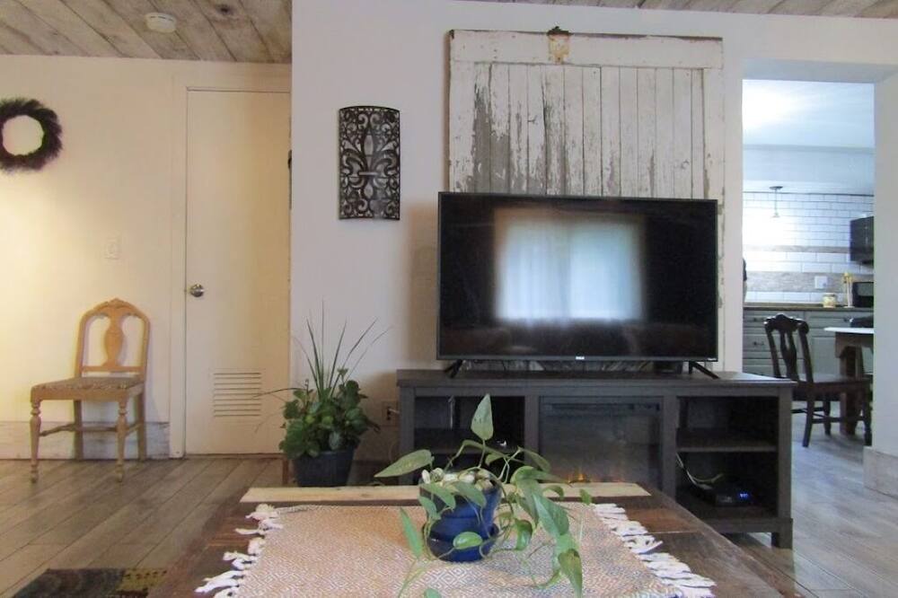 Photo of Livingroom in Lakewood