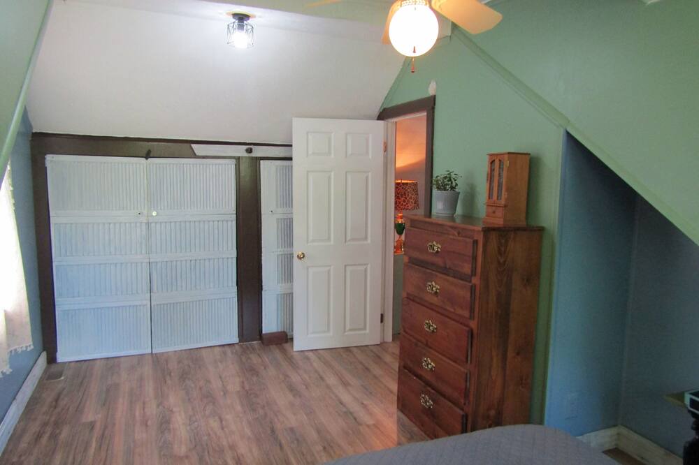 Photo of Bedroom in Lakewood